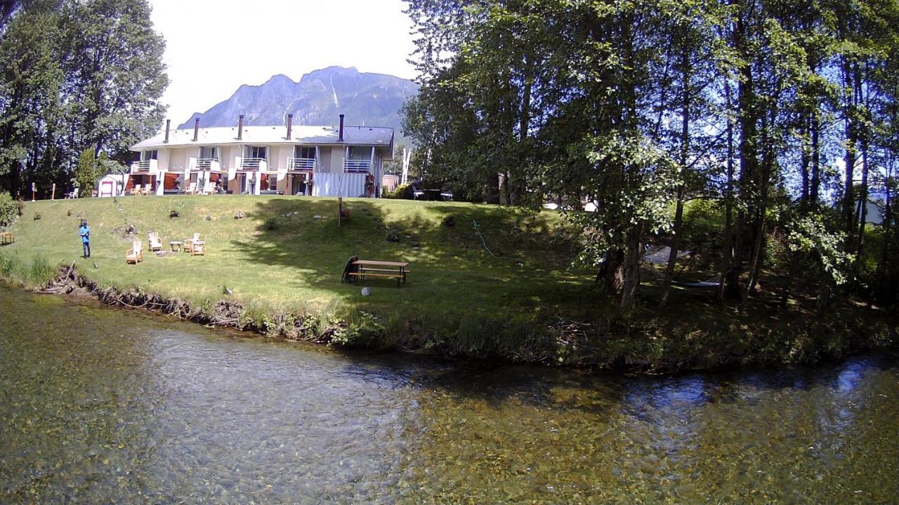 Moon River Suites #4 North Bend Exterior foto