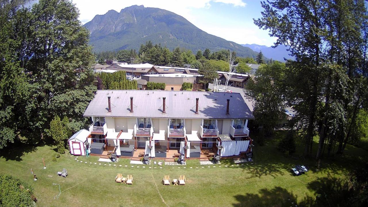 Moon River Suites #4 North Bend Exterior foto